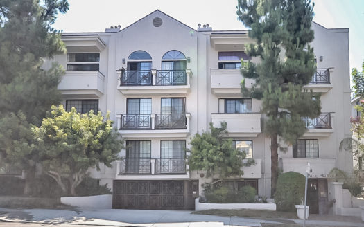 이벨극장 옆 콘도. 가장 밝은 유닛 2Bed 2Beth+Den