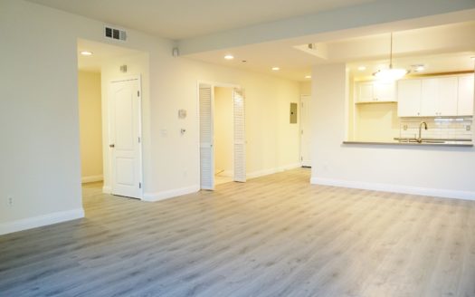 LA한인타운 윌튼 길에 위치한 2Bed/2Bath콘도 매매