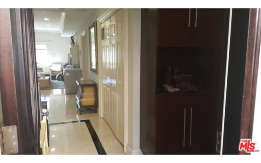 올림픽, 켄모어 인근 2베드 콘도 매매