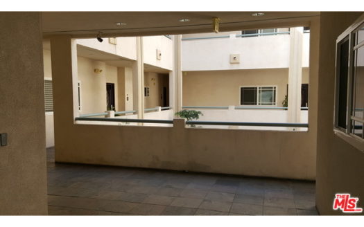 올림픽, 켄모어 인근 2베드 콘도 매매