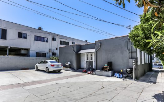 관리가 잘 된 한인타운 2유닛 인컴 부동산 매매