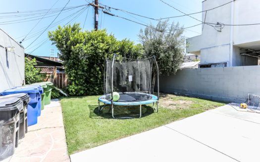 관리가 잘 된 한인타운 2유닛 인컴 부동산 매매