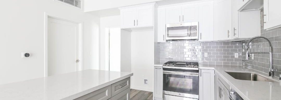 1055 serrano