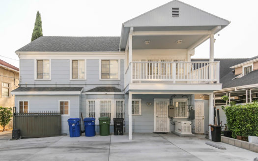 한인타운 512 S WILTON PL. 거주용, 투자용 모두 적합한 하우스 매매