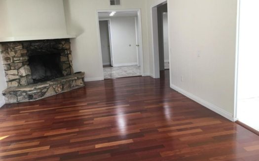 학군좋은 라크라센터 3베드 렌트