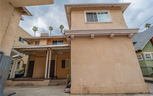 한인타운 중심, 투자용으로 좋은 기회 4유닛 매매