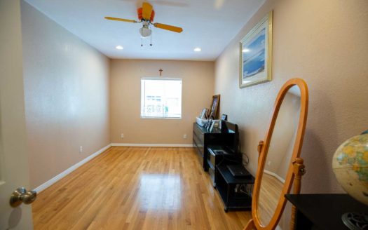 Victorian-style 3beds +2baths Single House