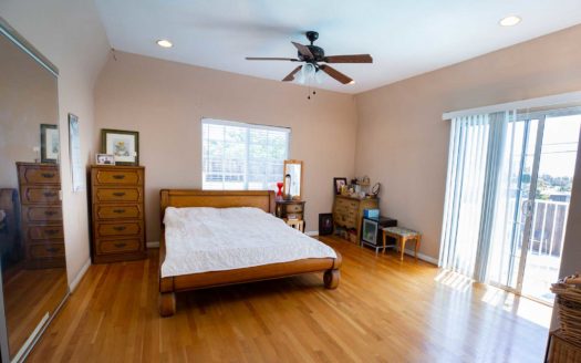 Victorian-style 3beds +2baths Single House