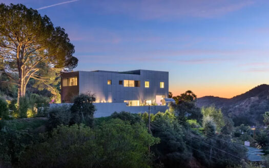 Ultramodern House in Beverly Hills