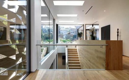 Ultramodern House in Beverly Hills
