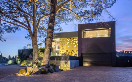 Ultramodern House in Beverly Hills