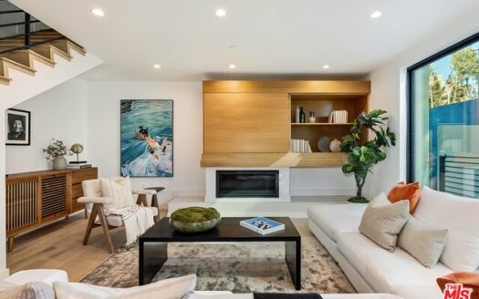 베벌리힐스 인근 신규 건축한 6유닛 3베드 타운홈 매매