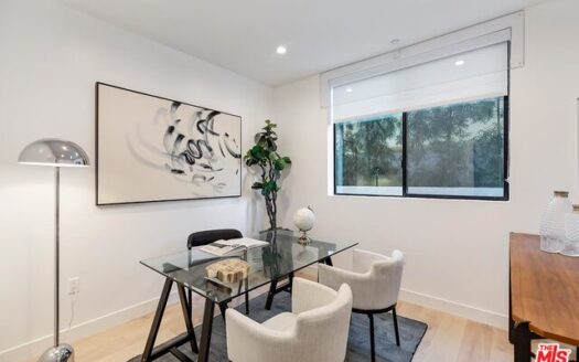 베벌리힐스 인근 신규 건축한 6유닛 3베드 타운홈 매매