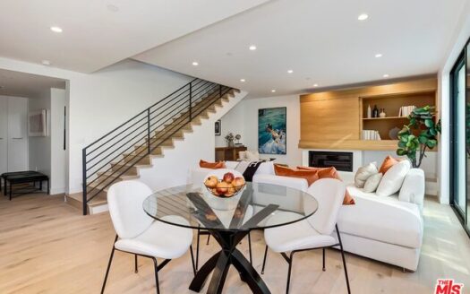 베벌리힐스 인근 신규 건축한 6유닛 3베드 타운홈 매매