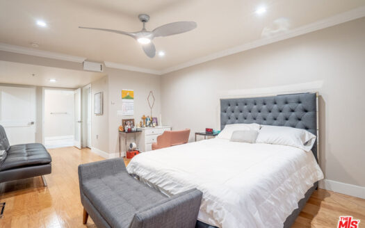 LA 한인타운 1320sqft 2베드 모던 업그레이드 콘도