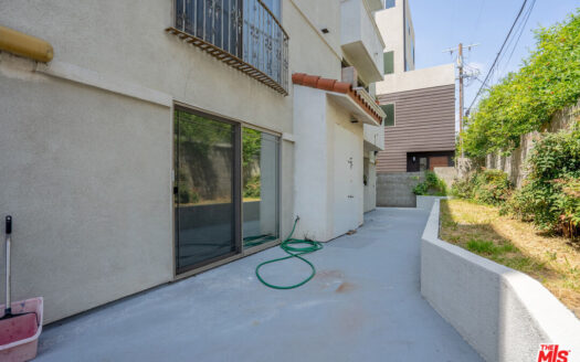 LA 한인타운 1320sqft 2베드 모던 업그레이드 콘도