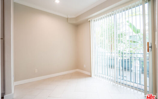 LA 한인타운 행콕팍 인근 3가 학군 3베드 콘도